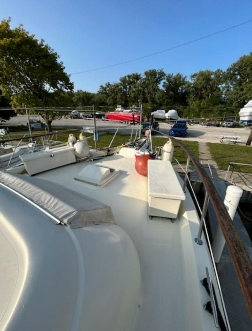 1984 Hatteras 53 Extended Deck — photo 7