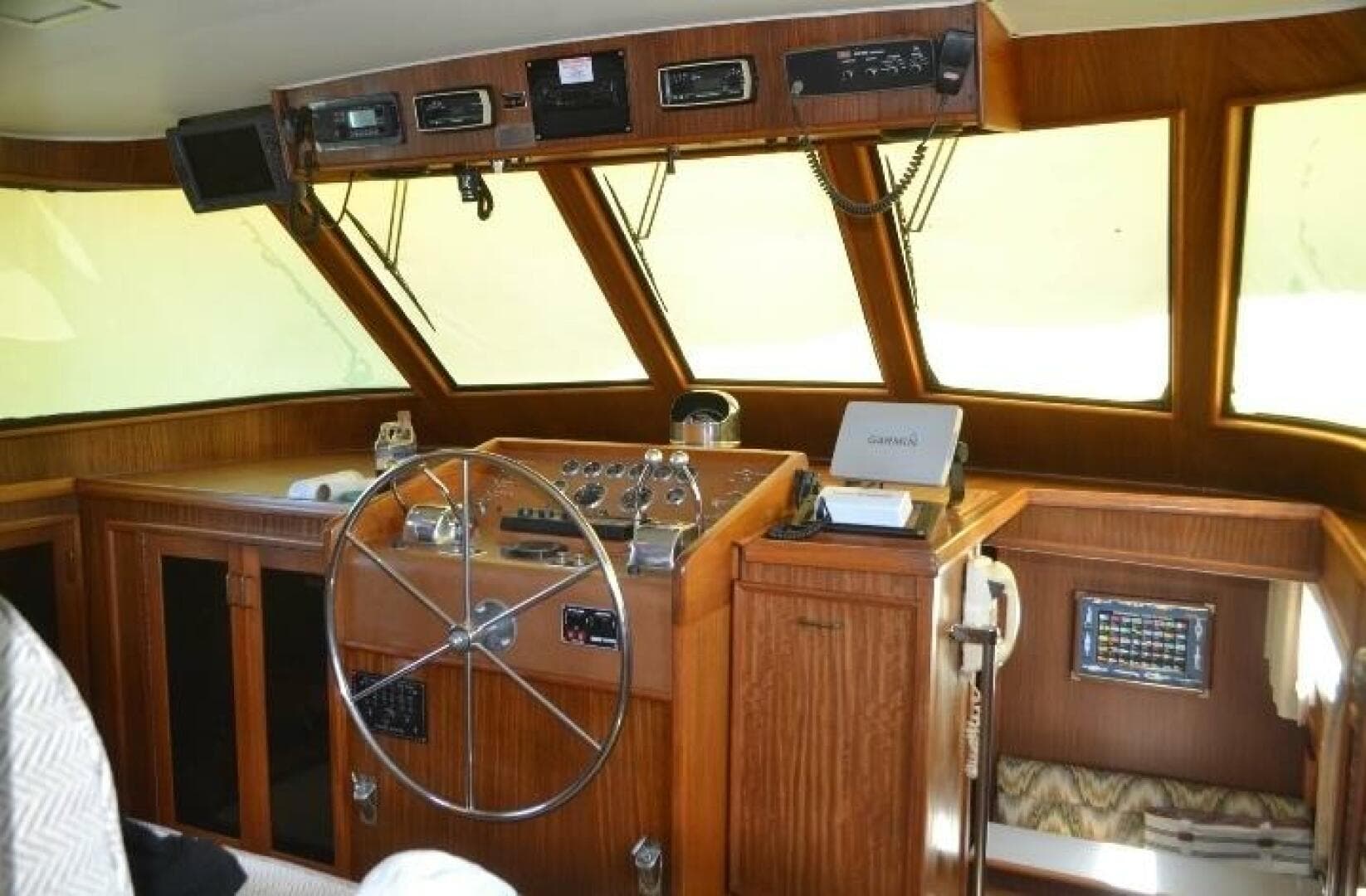 1984 Hatteras 53 Extended Deck — photo 15