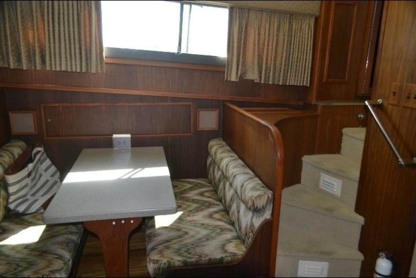 1984 Hatteras 53 Extended Deck — photo 16