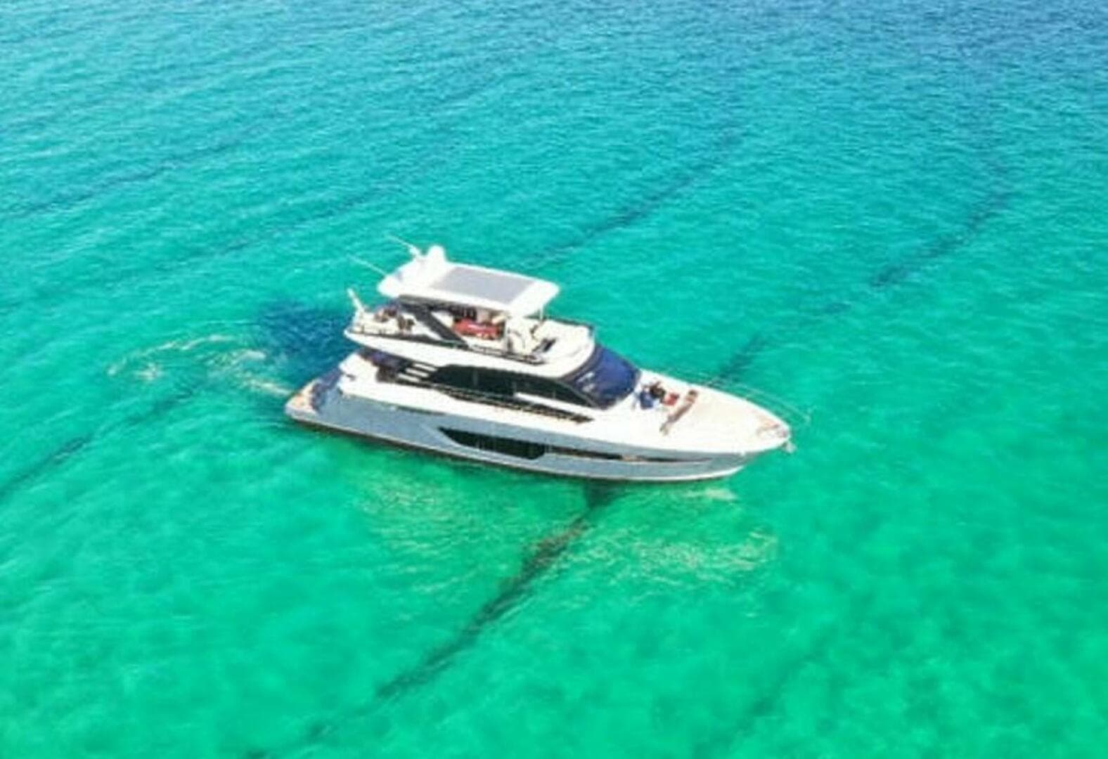 2020 Fairline Squadron — photo 54