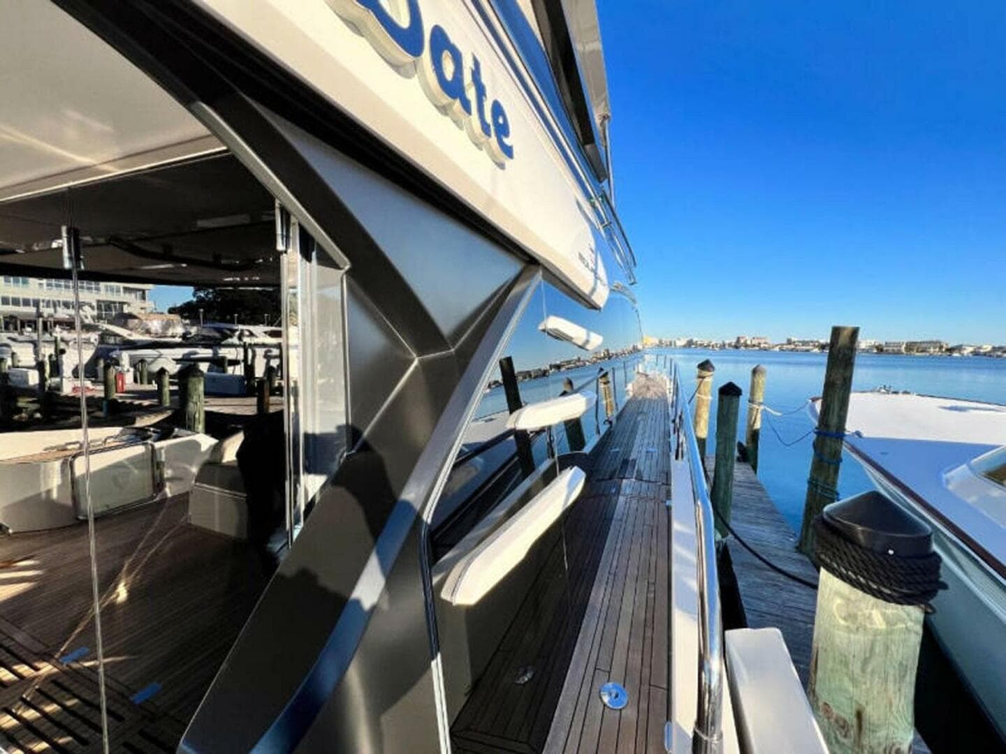 2020 Fairline Squadron — photo 81