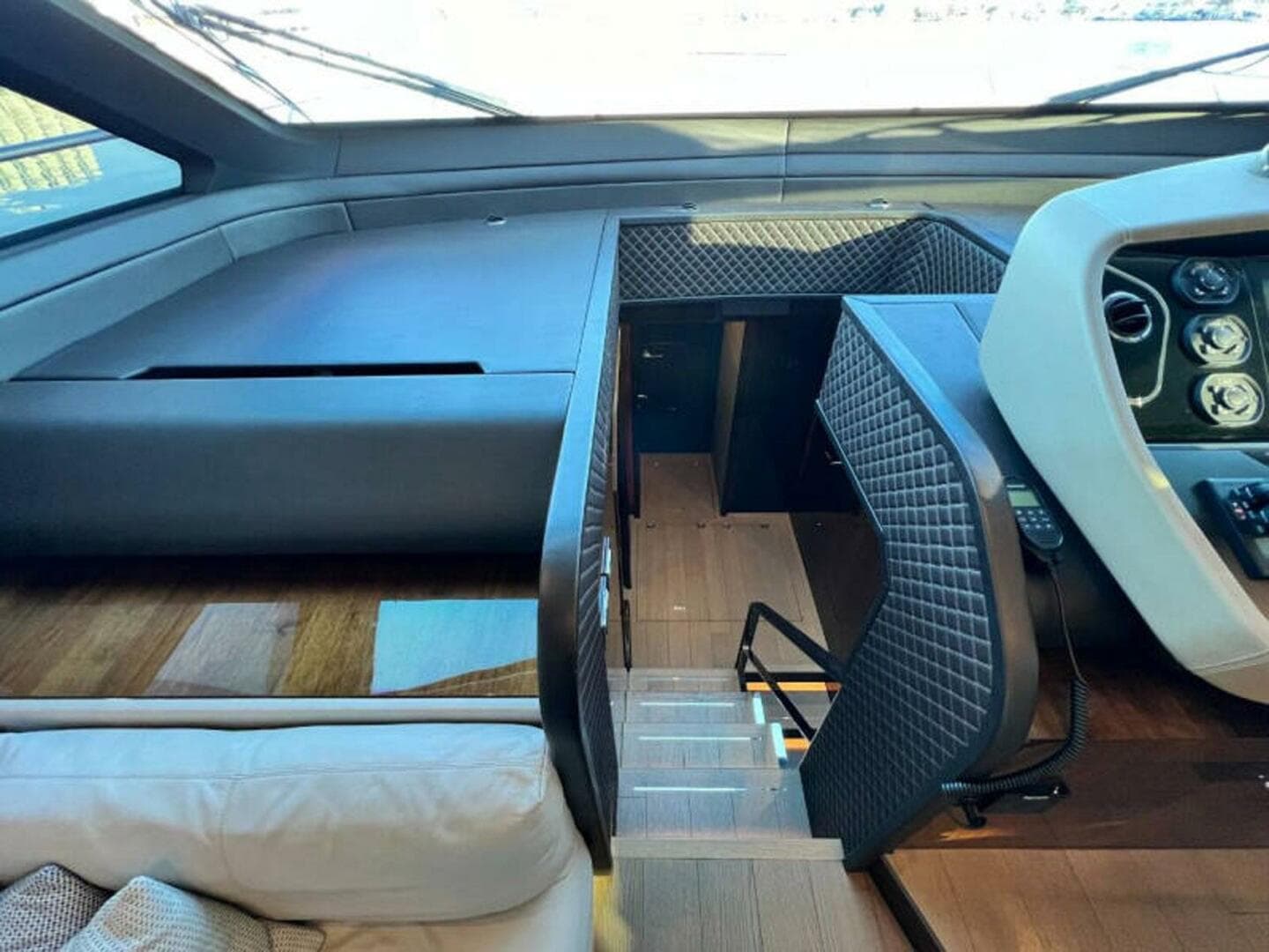 2020 Fairline Squadron — photo 20