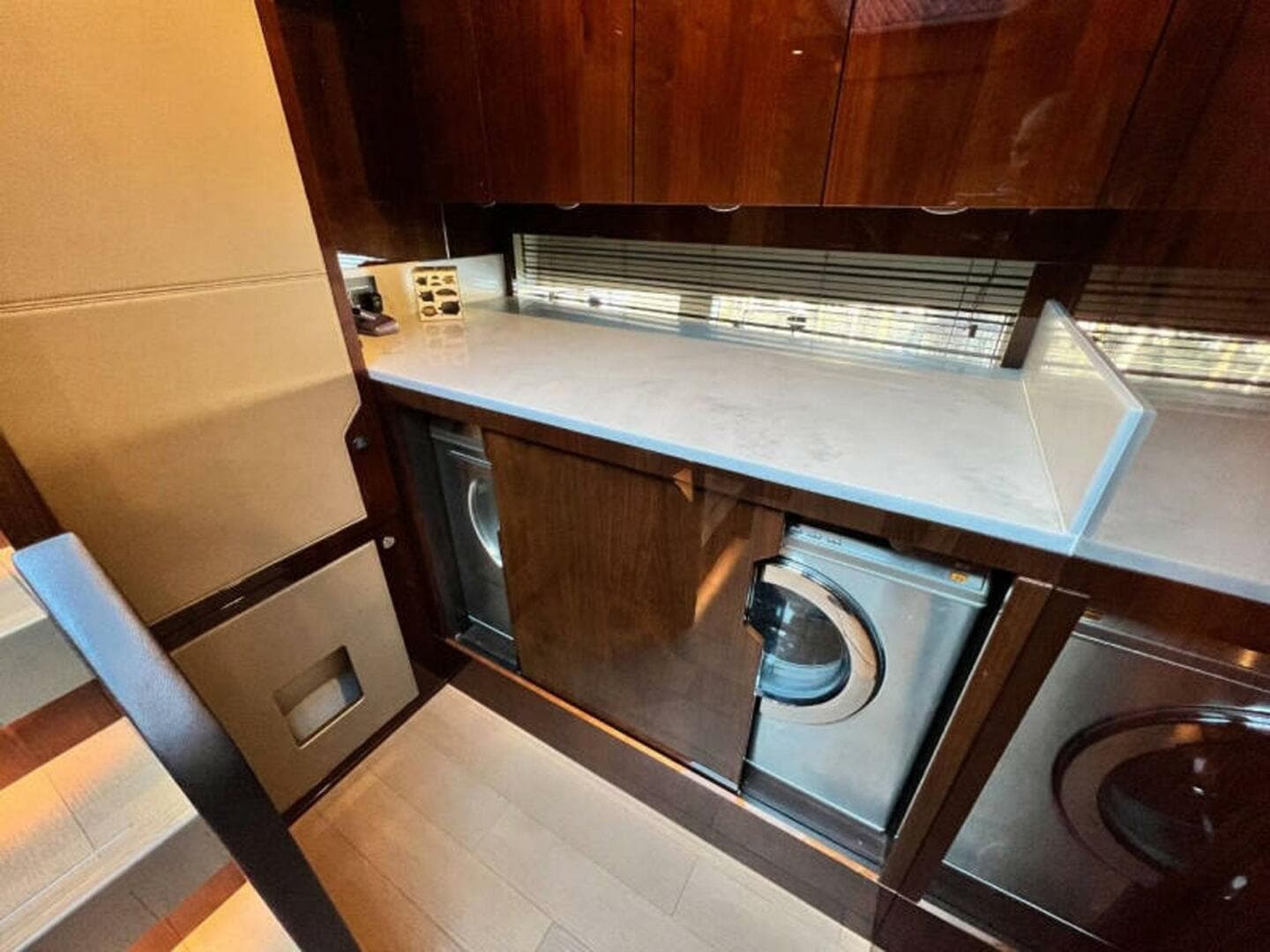 2020 Fairline Squadron — photo 30