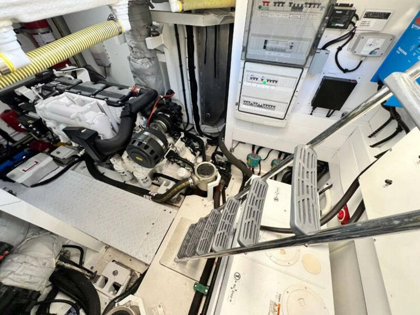 2020 Fairline Squadron — photo 78