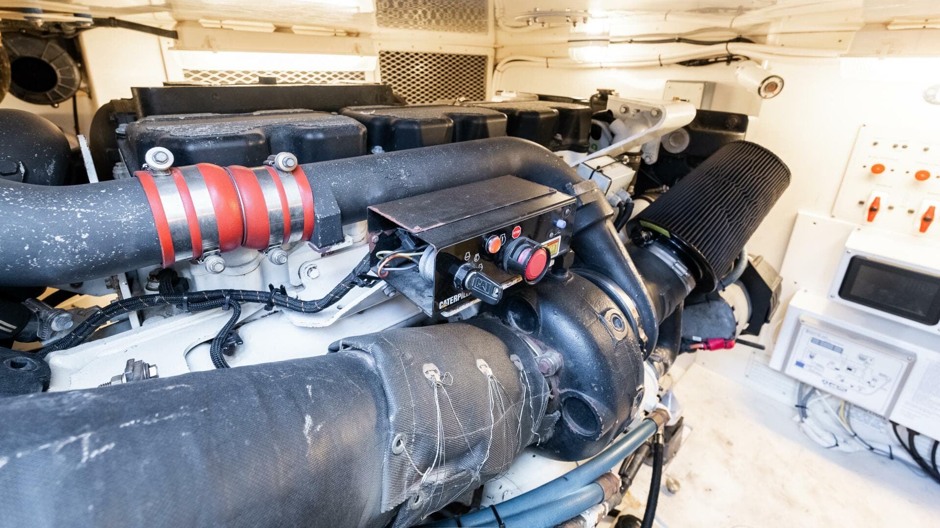 2012 Cabo 44 Htx — photo 57