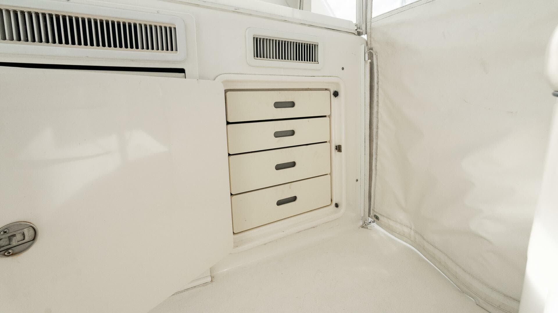 2012 Cabo 44 Htx — photo 39