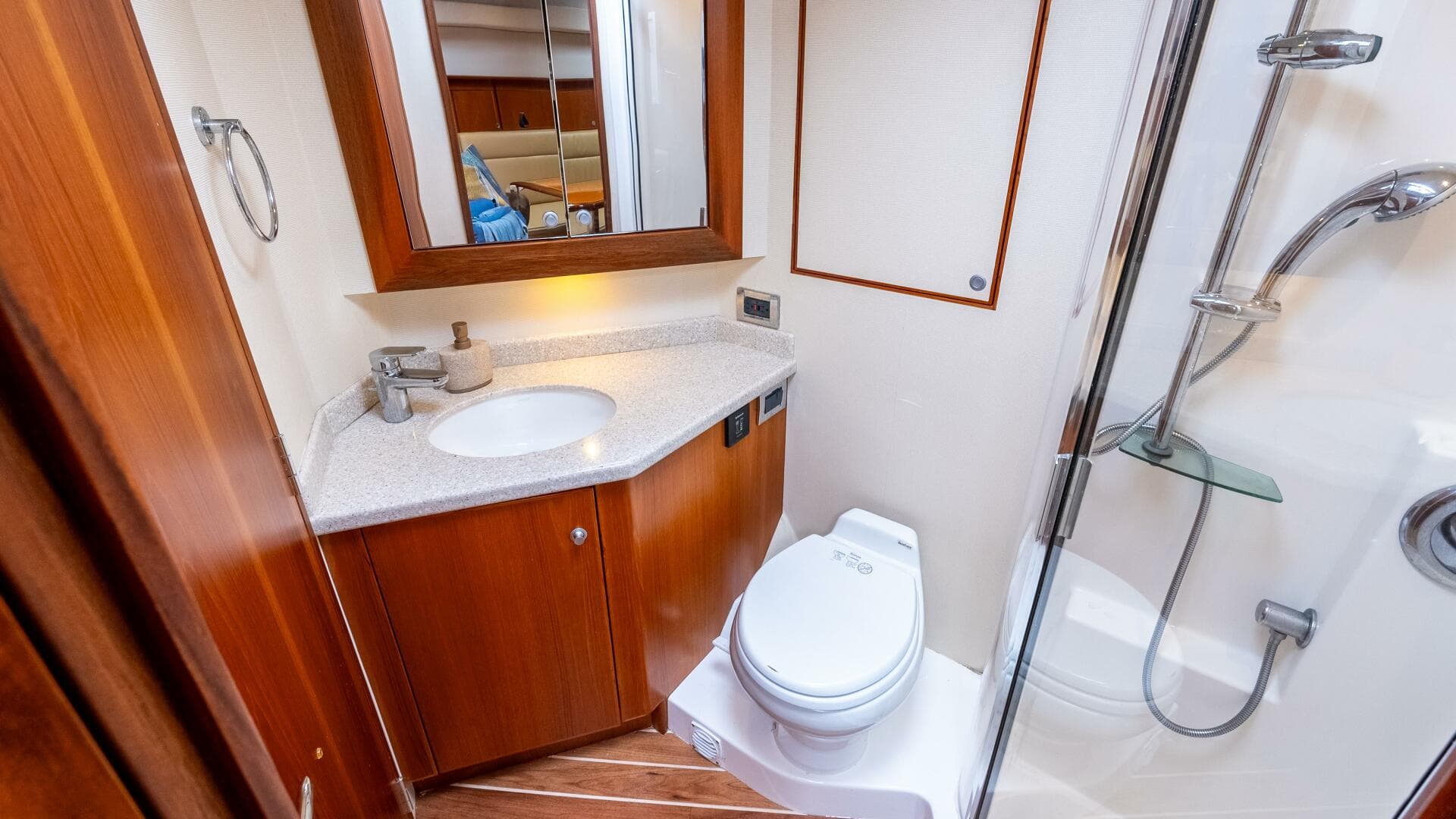 2012 Cabo 44 Htx — photo 51