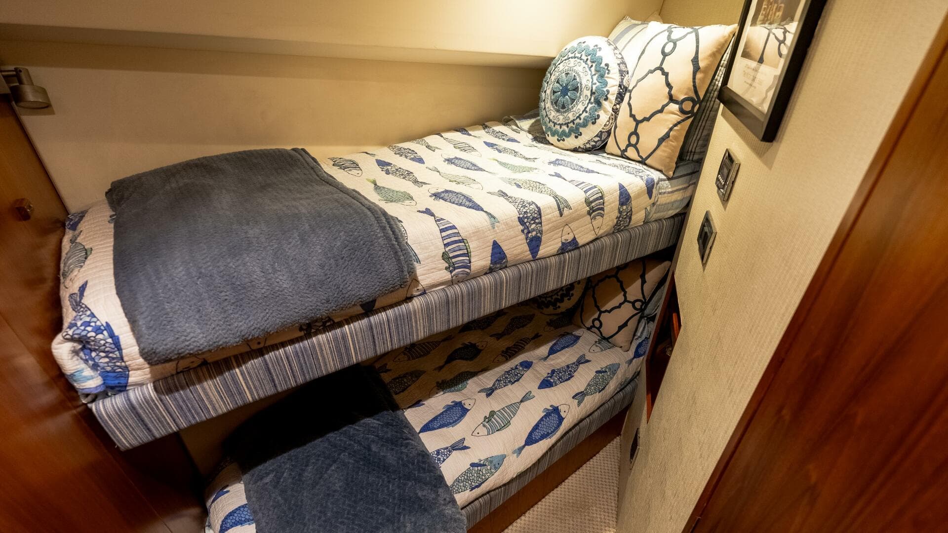 2012 Cabo 44 Htx — photo 56