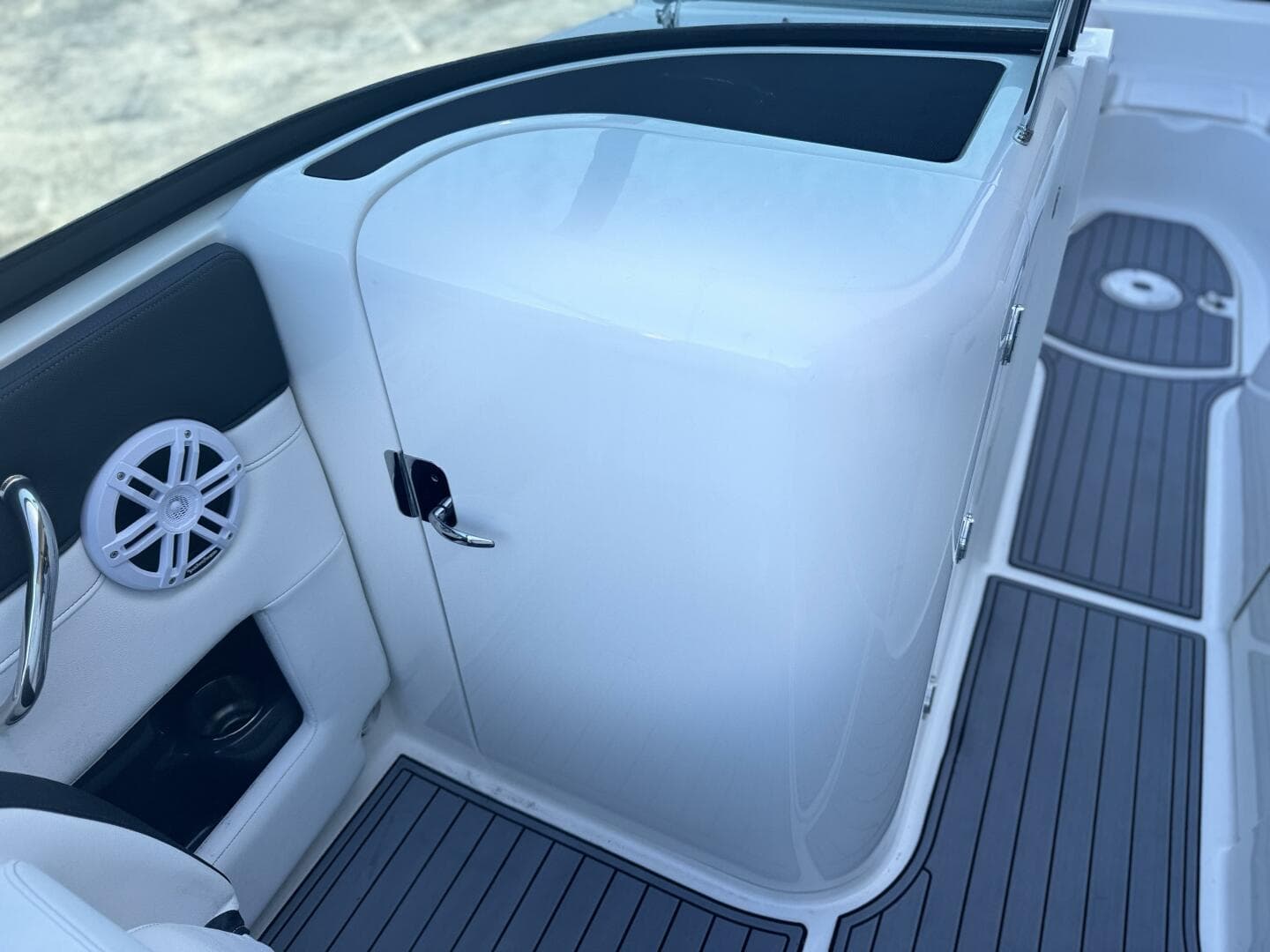 2014 Sea Ray 260 Sundeck — photo 11