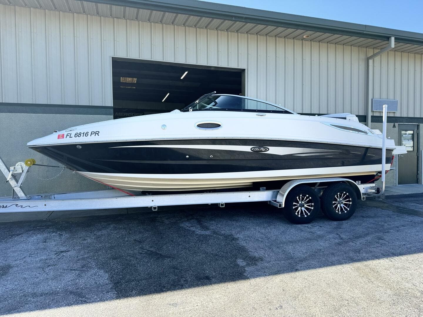 2014 Sea Ray 260 Sundeck — photo 13