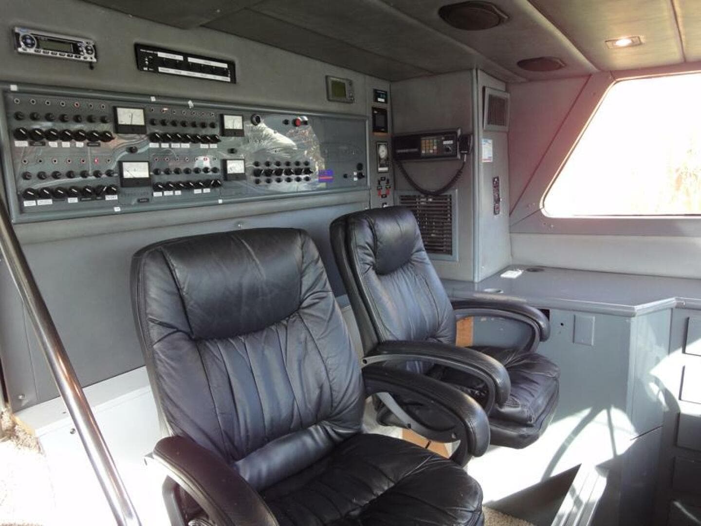 1990 Inace Expedition 88 — photo 12