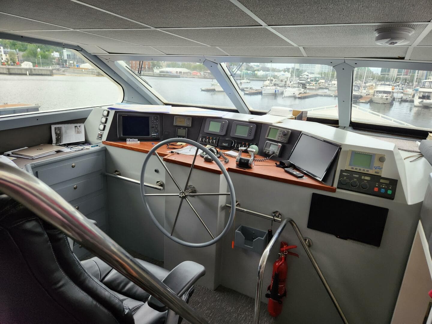 1990 Inace Expedition 88 — photo 11