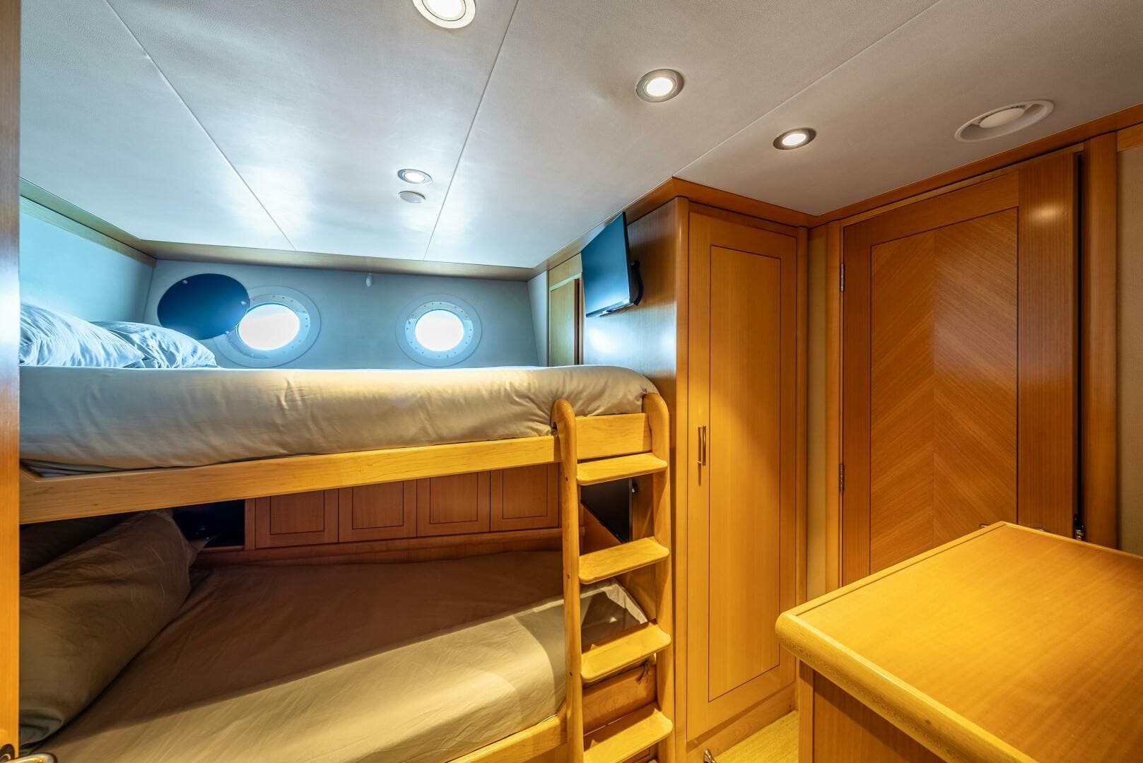 2013 Westport 164 — photo 48