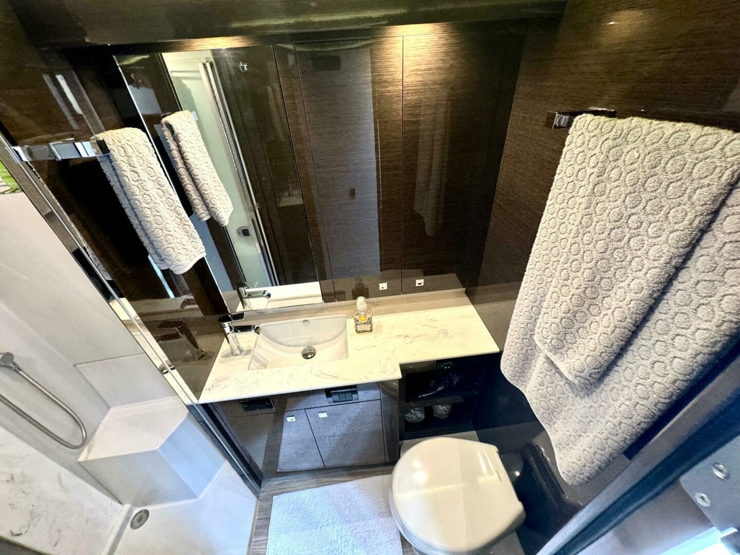 2020 Cruisers Yachts 50 Cantius — photo 29