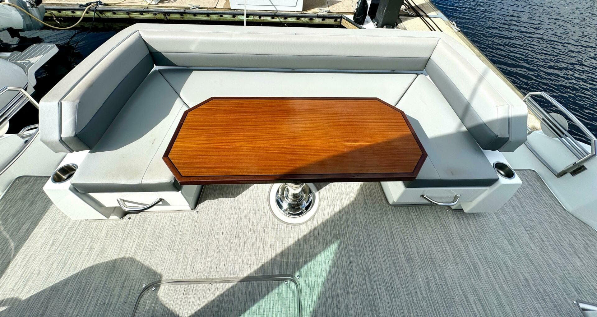 2020 Cruisers Yachts 50 Cantius — photo 42