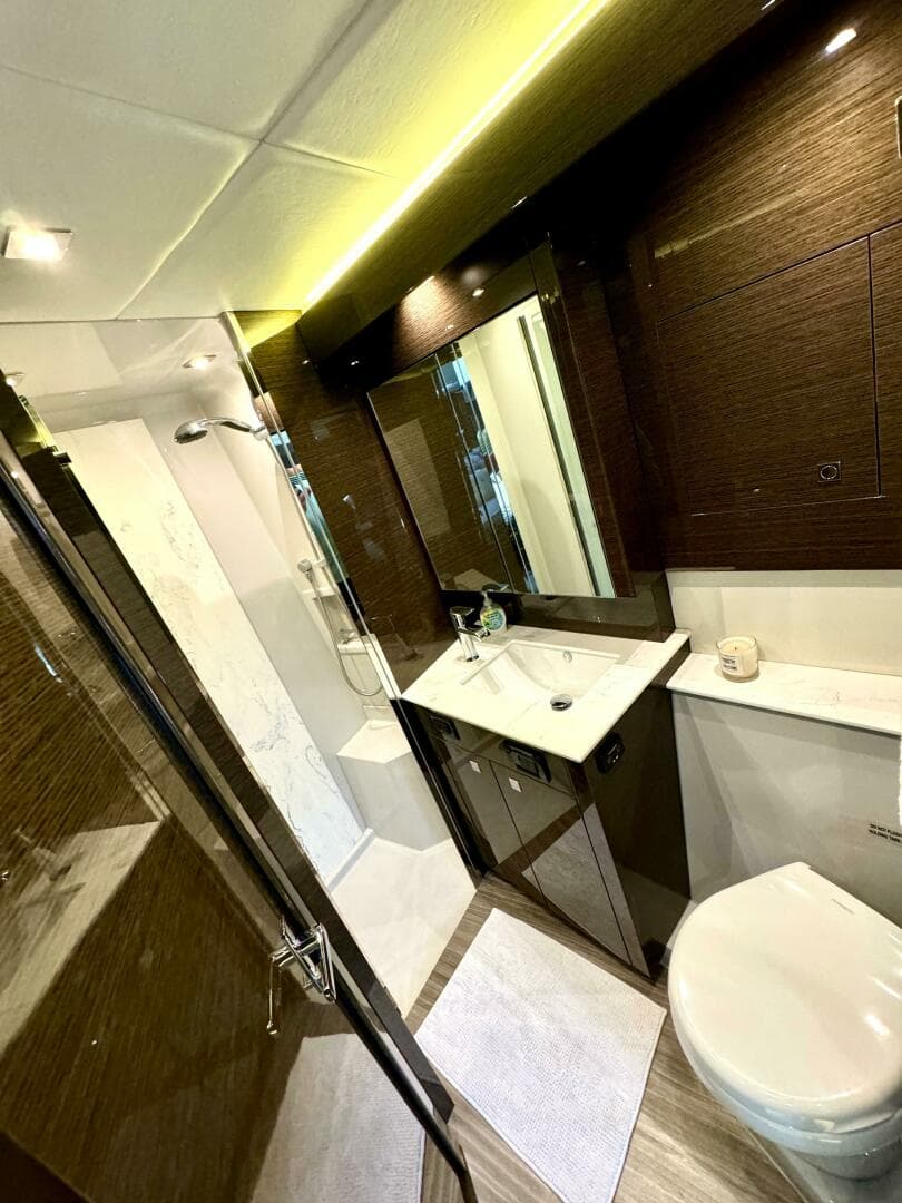 2020 Cruisers Yachts 50 Cantius — photo 38