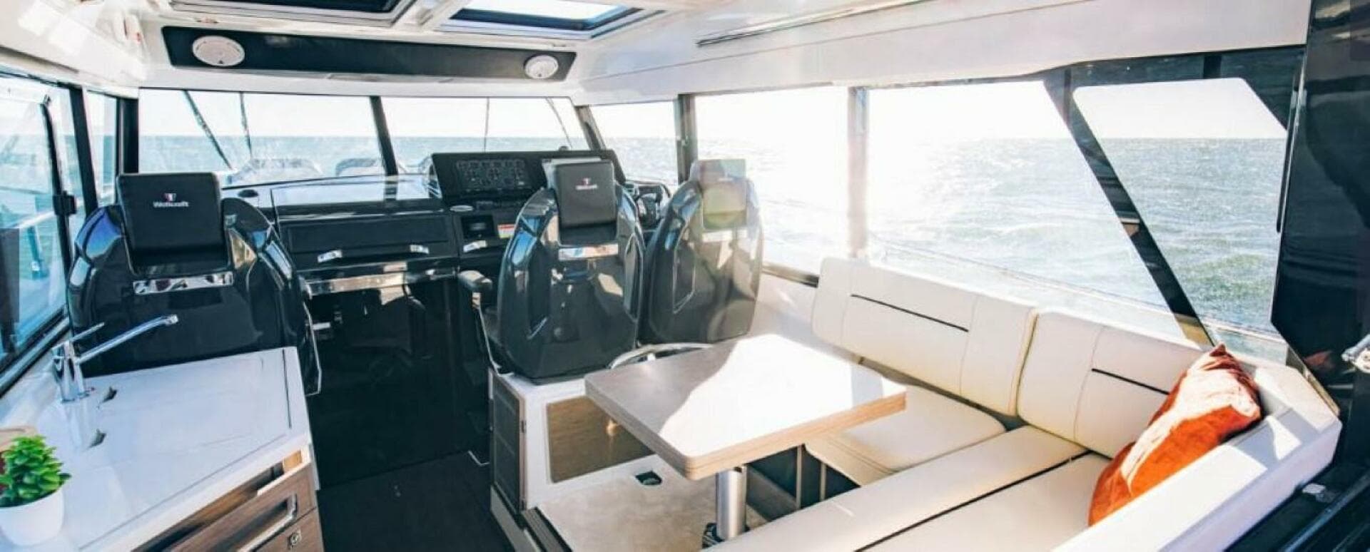 2025 Wellcraft 38 Explorer — photo 7