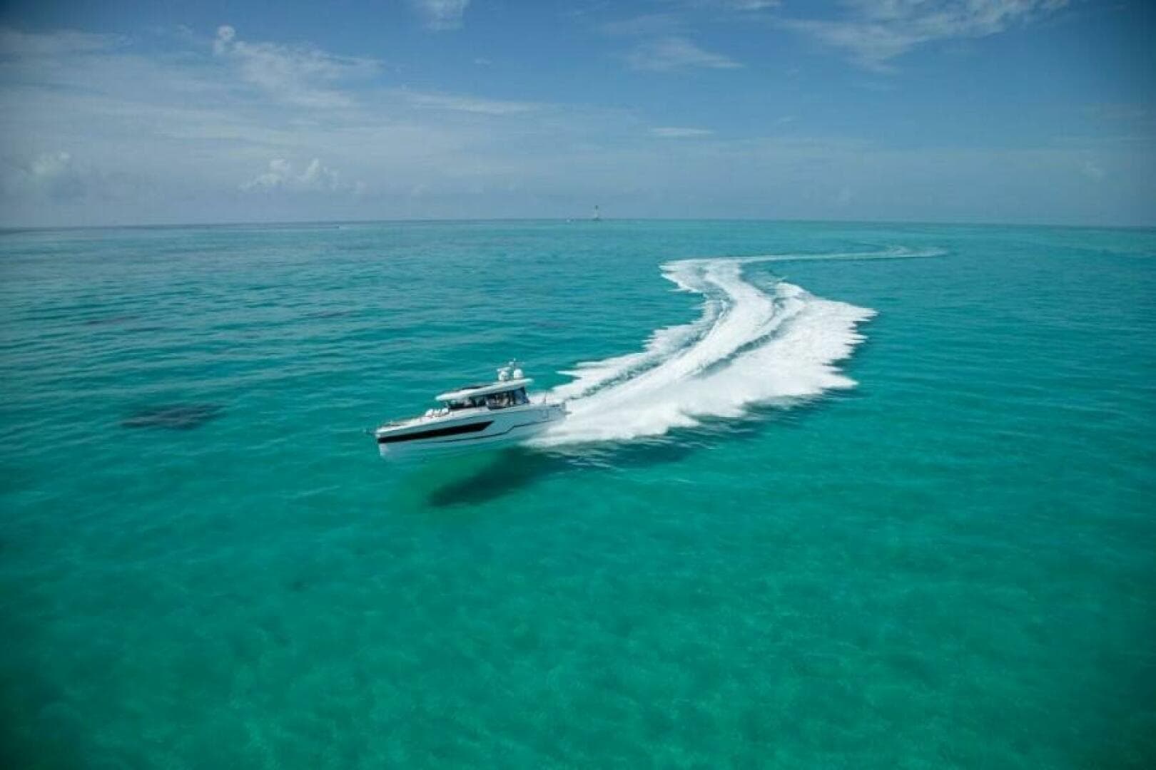 2025 Wellcraft 38 Explorer — photo 6