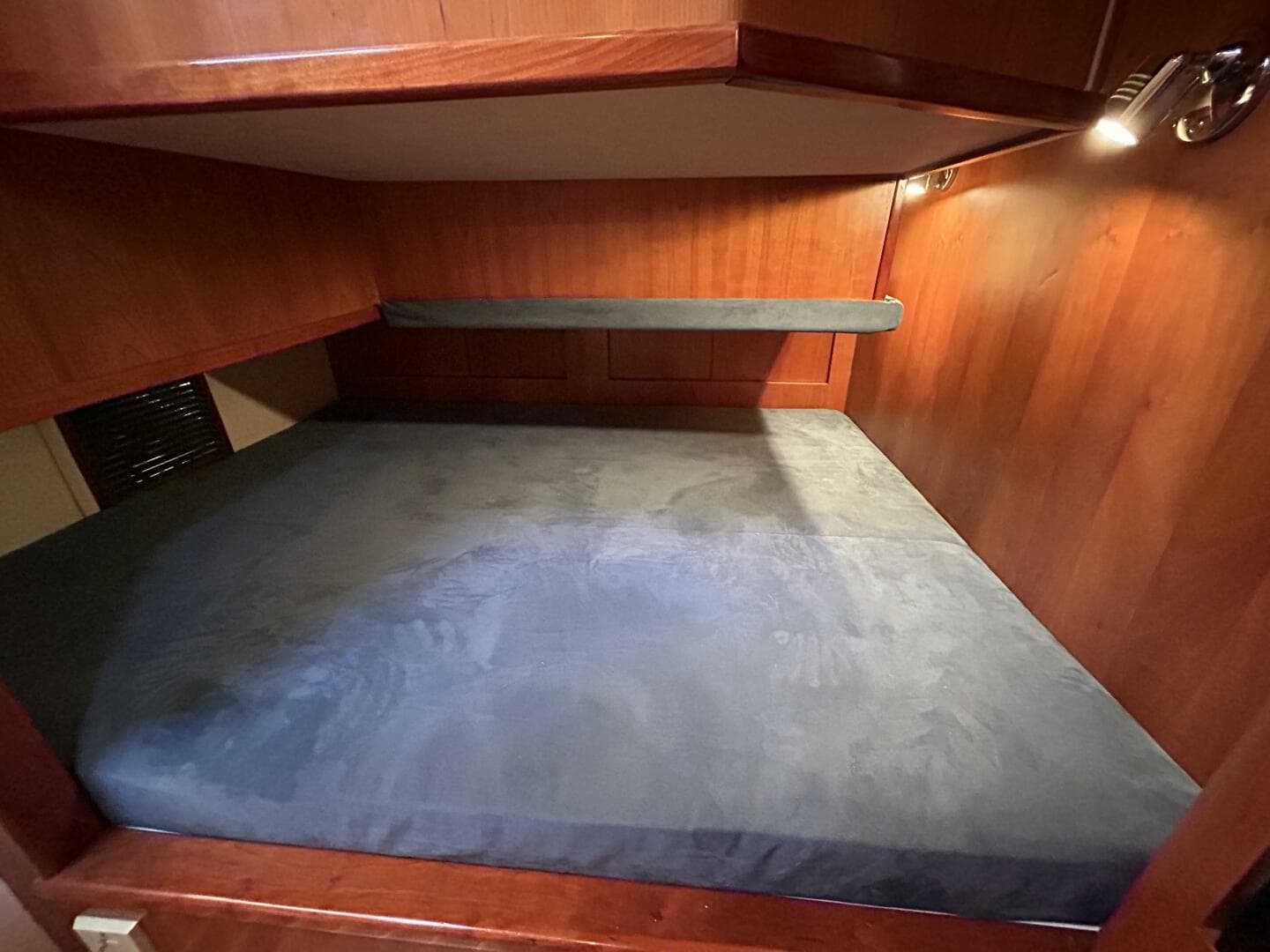 2008 Rivolta 45 — photo 28