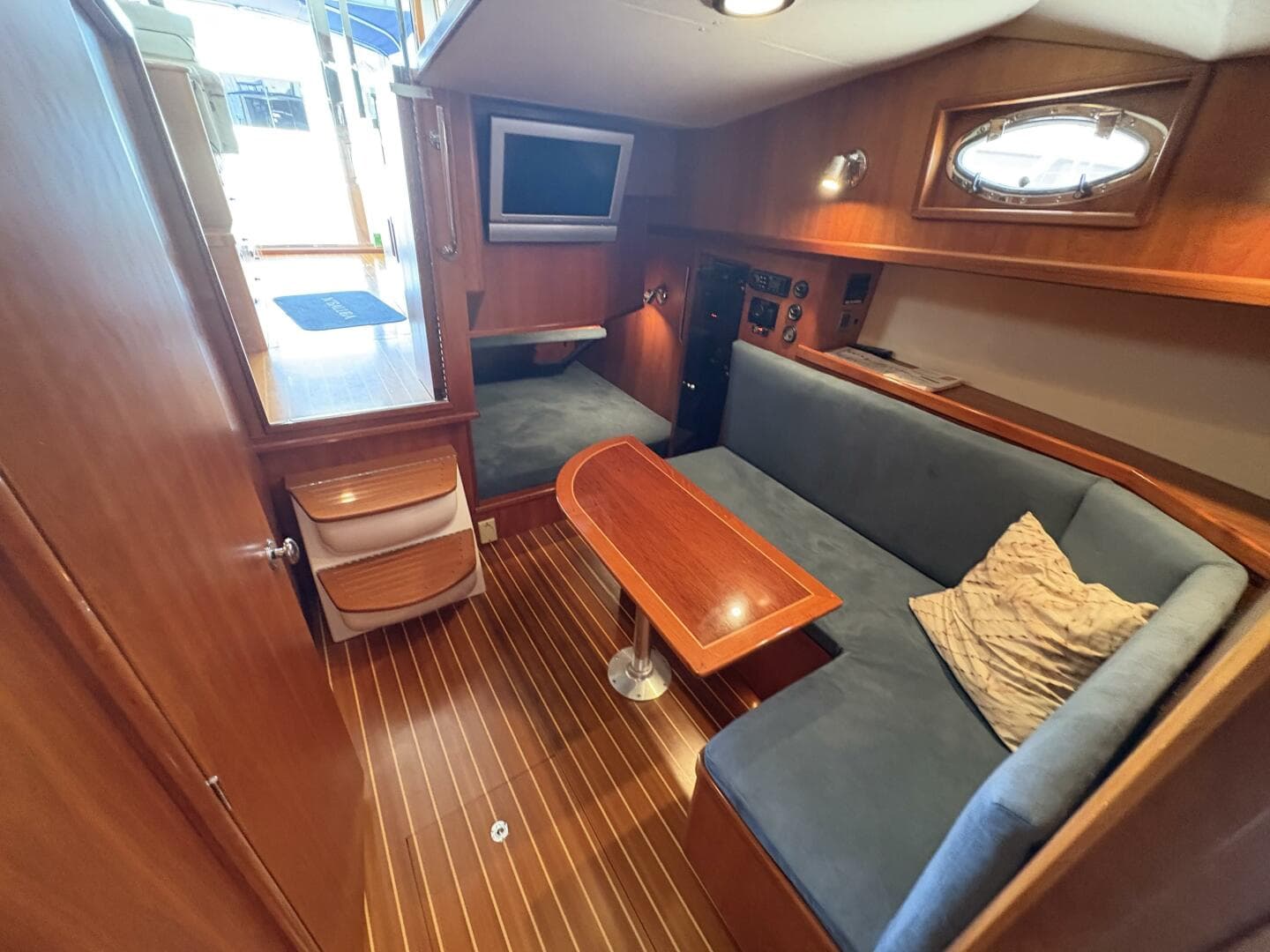 2008 Rivolta 45 — photo 10