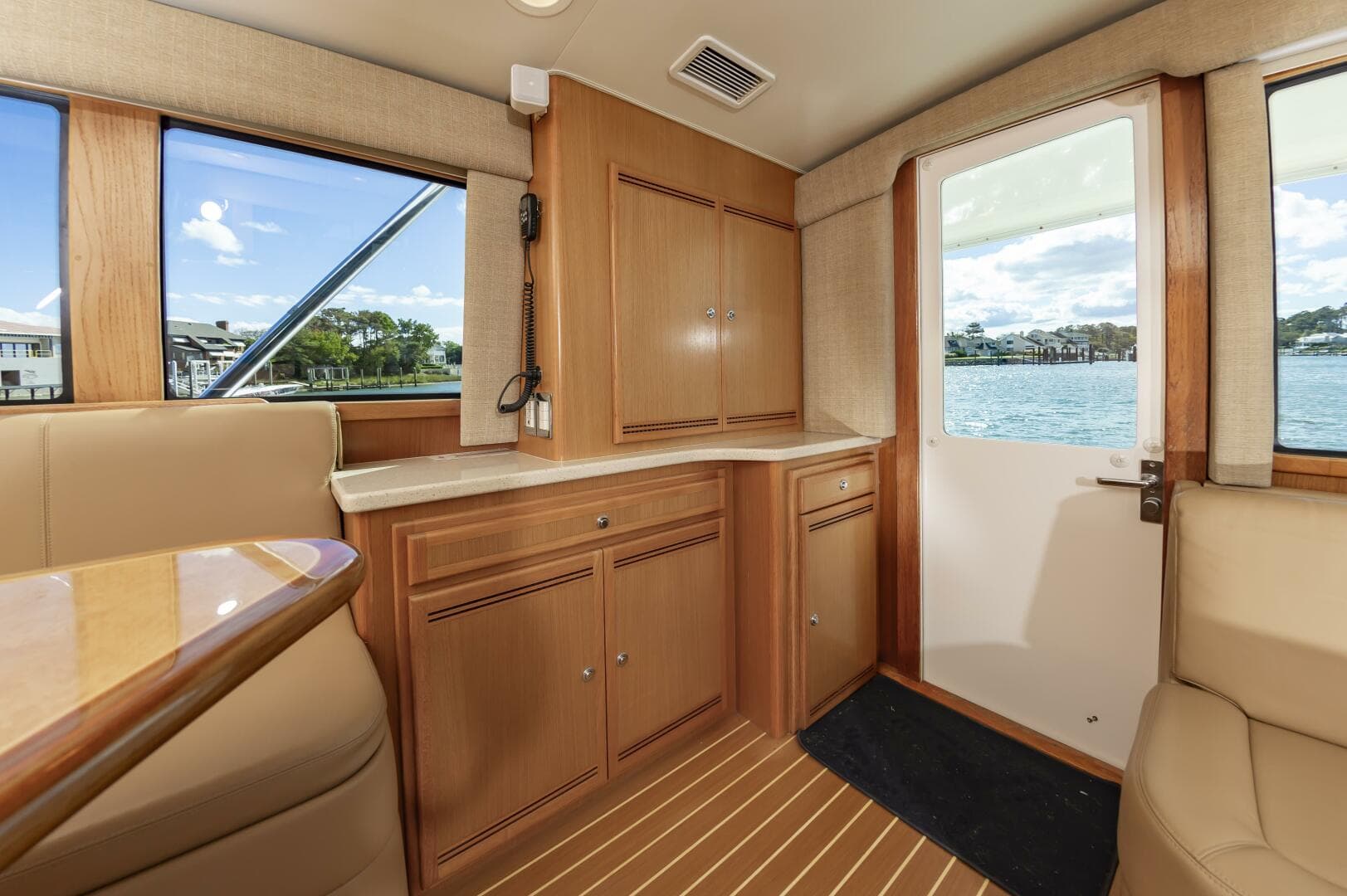 2008 Cabo 43 Convertible — photo 30