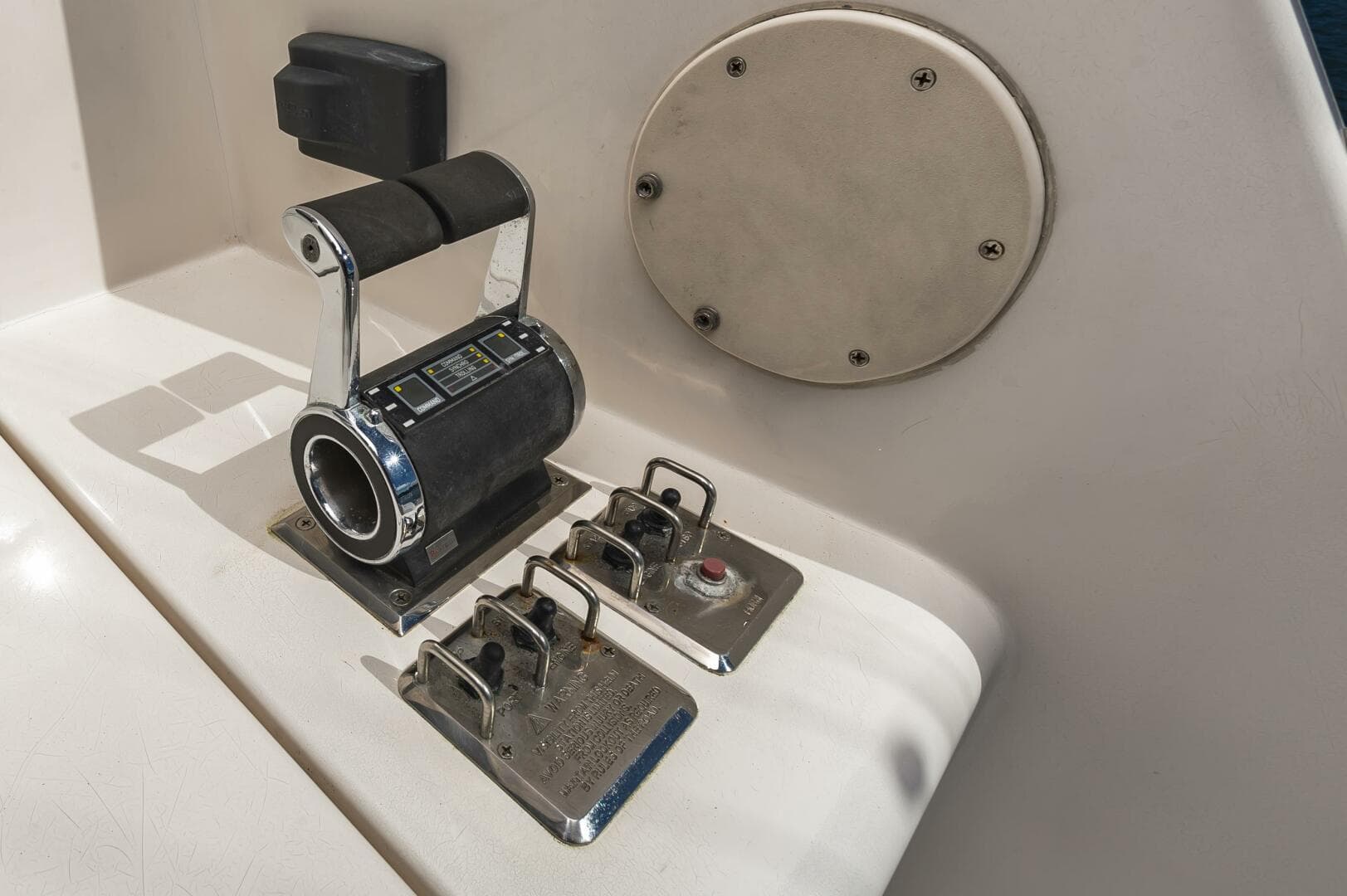 2008 Cabo 43 Convertible — photo 24