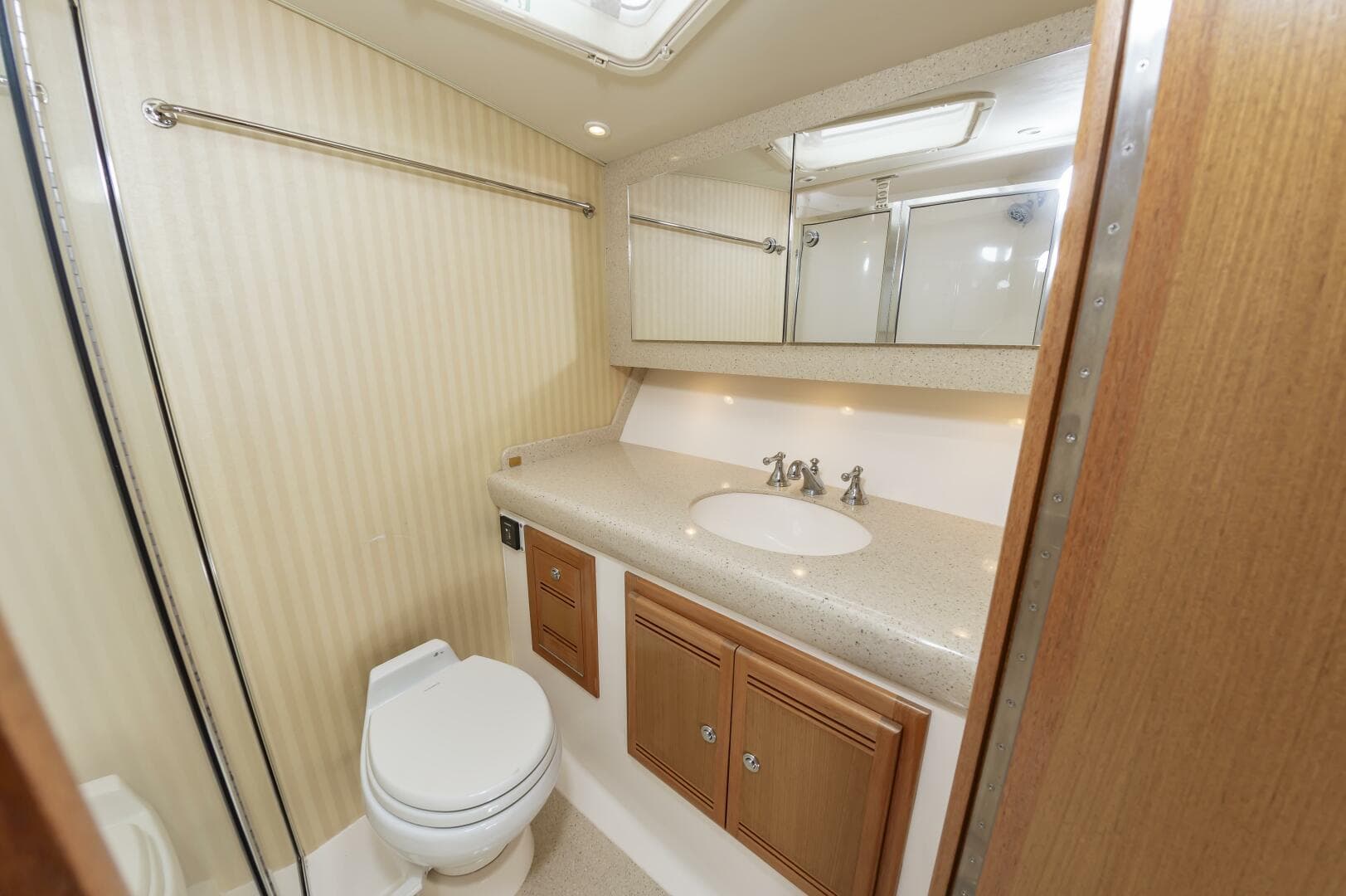 2008 Cabo 43 Convertible — photo 42