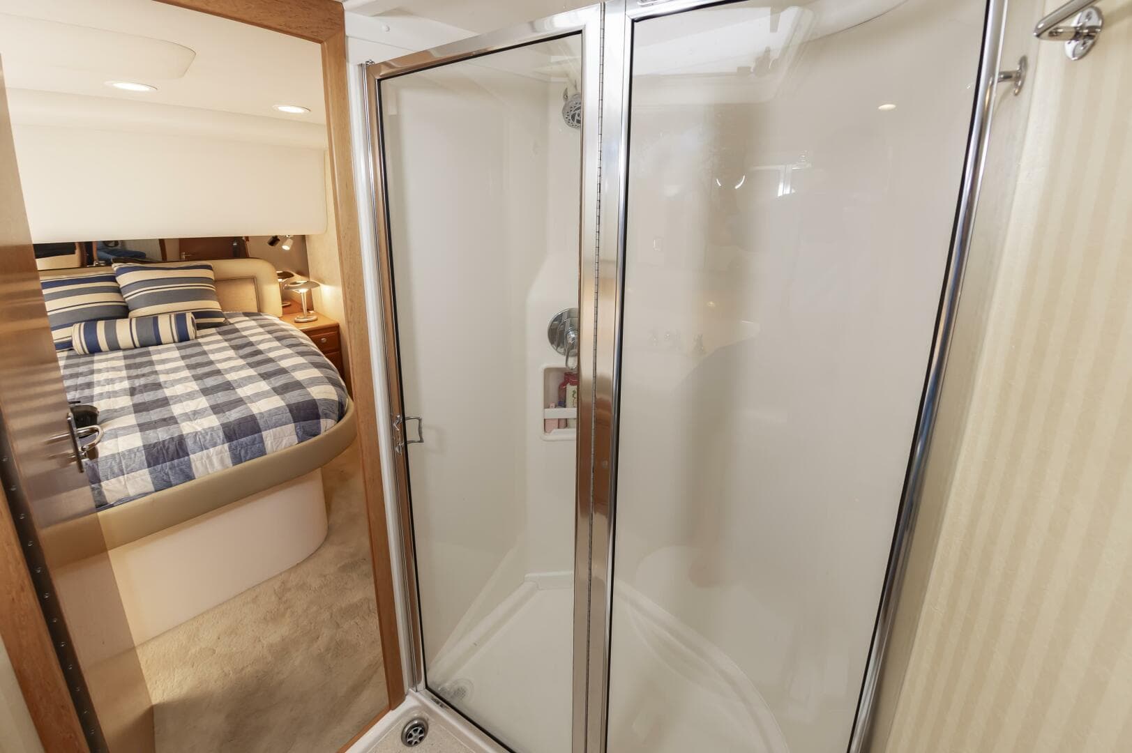 2008 Cabo 43 Convertible — photo 44