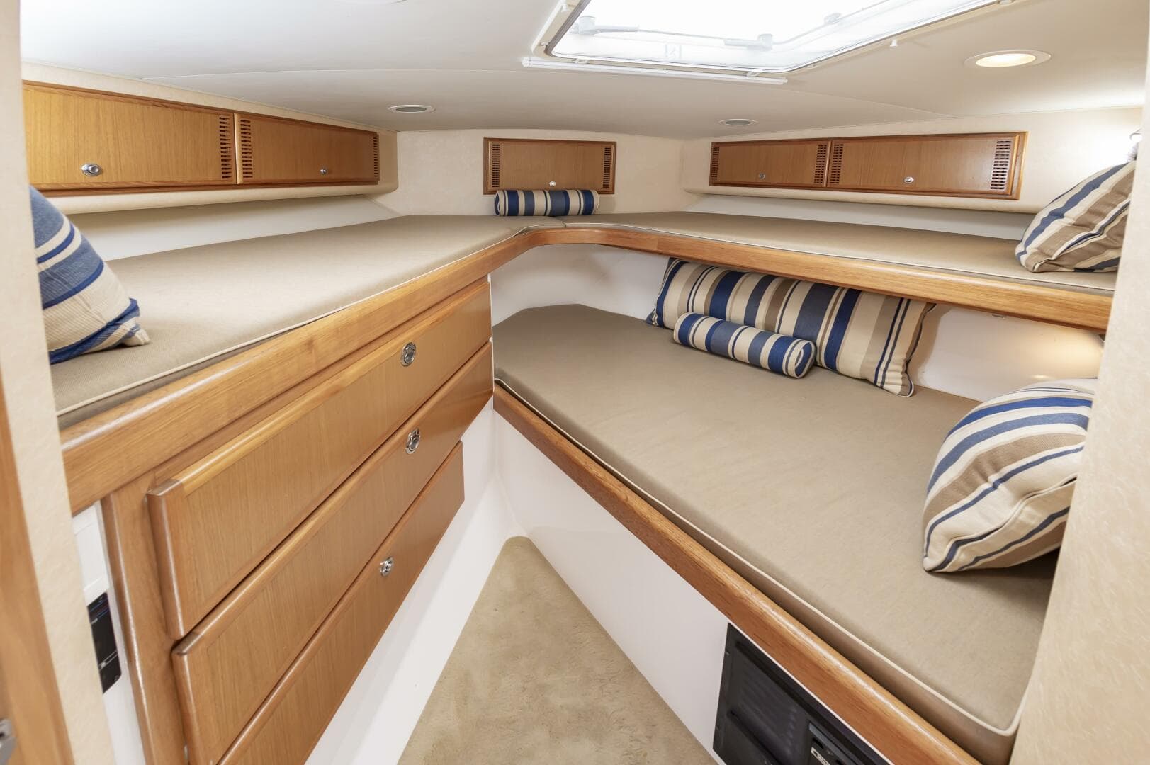 2008 Cabo 43 Convertible — photo 47