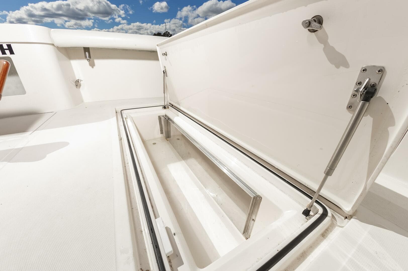 2008 Cabo 43 Convertible — photo 20