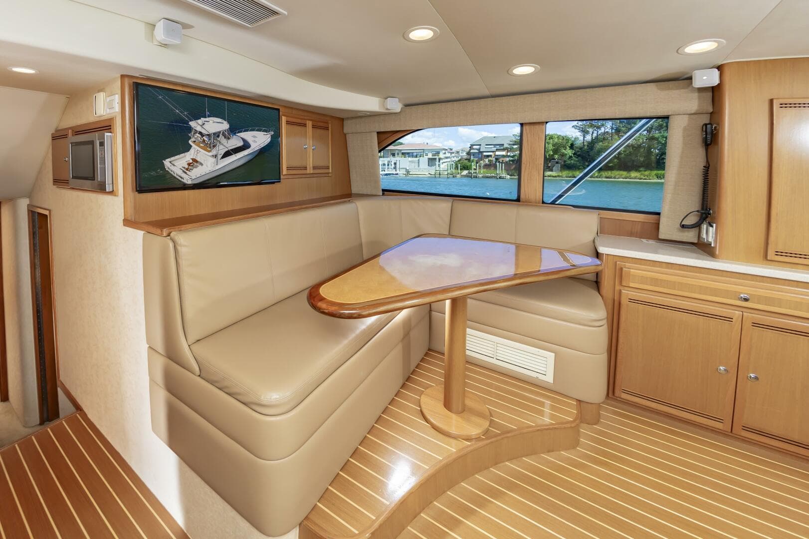 2008 Cabo 43 Convertible — photo 26