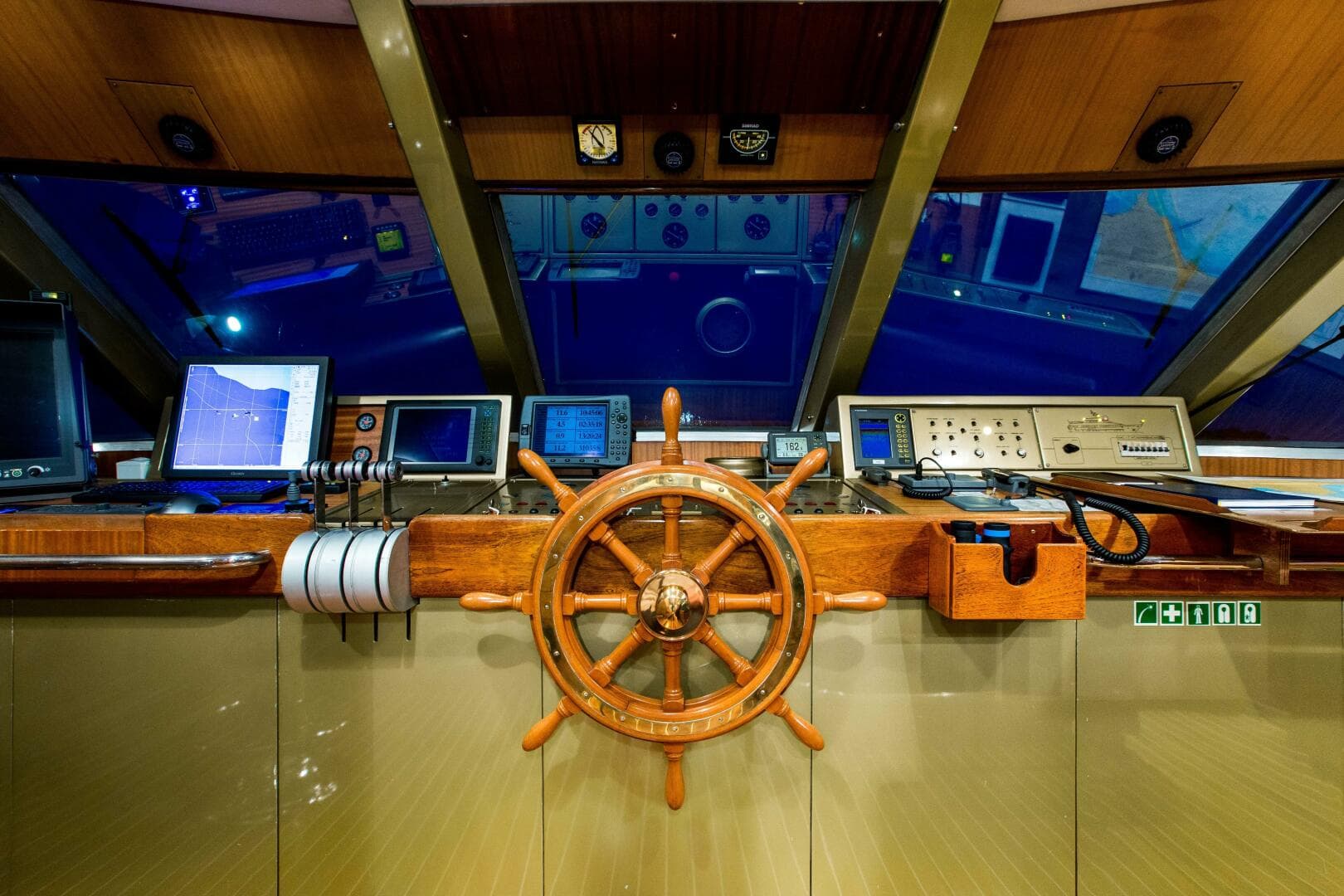 1983 Benetti — photo 28