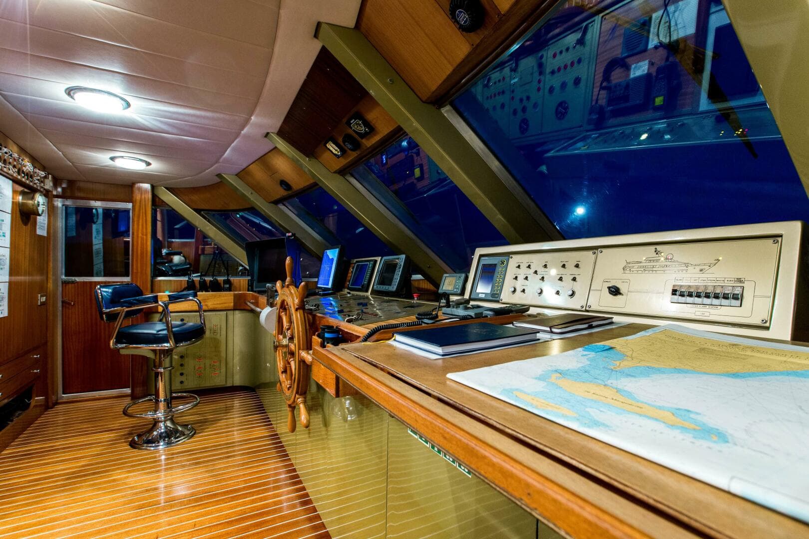 1983 Benetti — photo 29