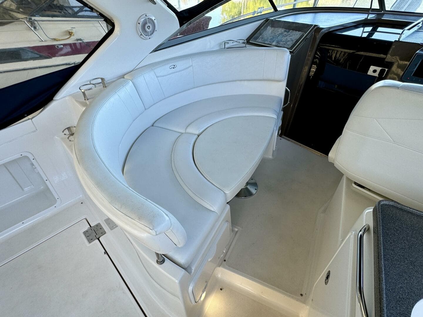 2006 Regal 3360 Window Express — photo 75