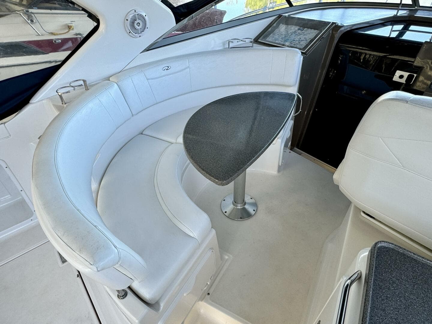 2006 Regal 3360 Window Express — photo 74