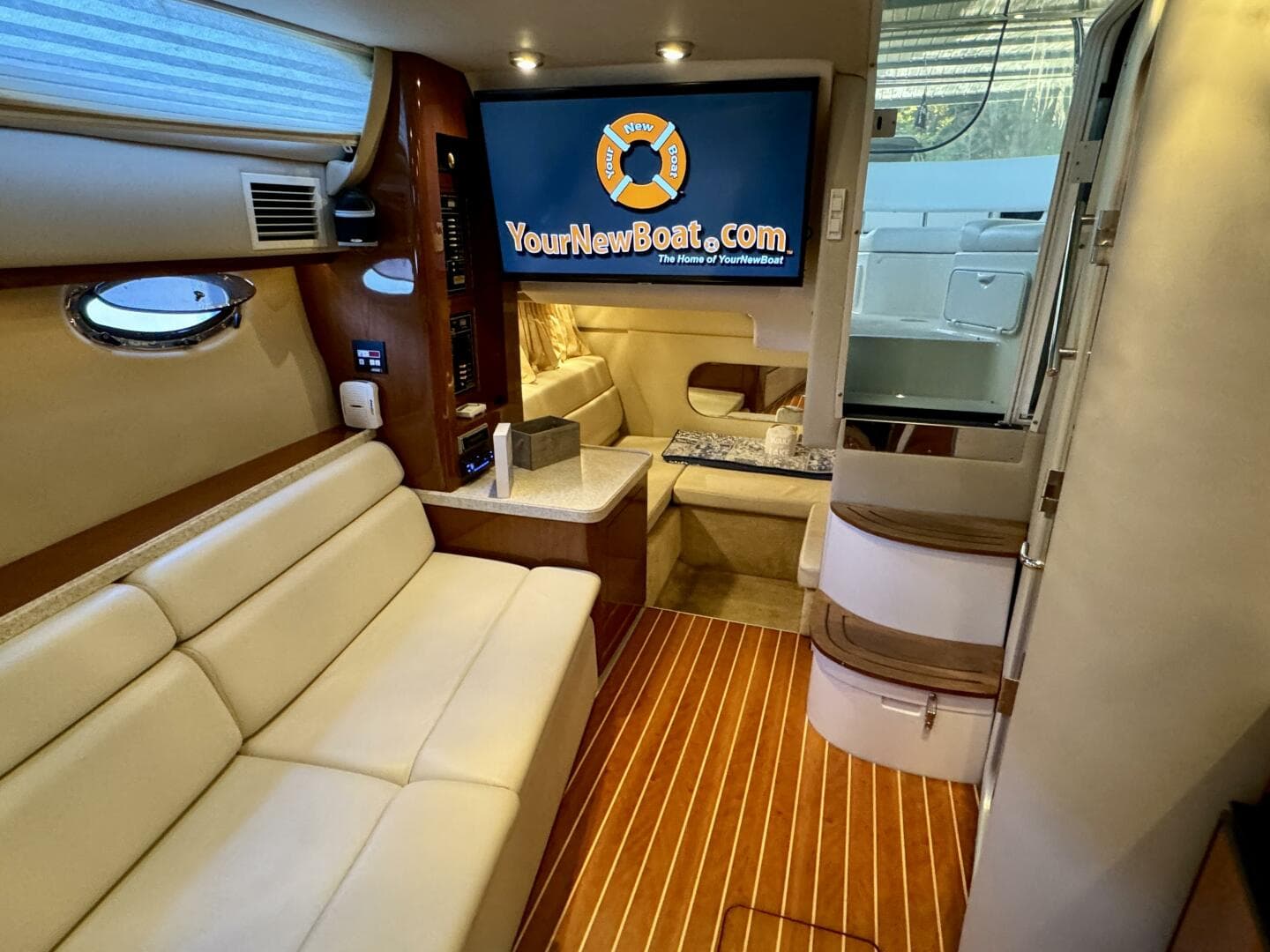 2006 Regal 3360 Window Express — photo 45