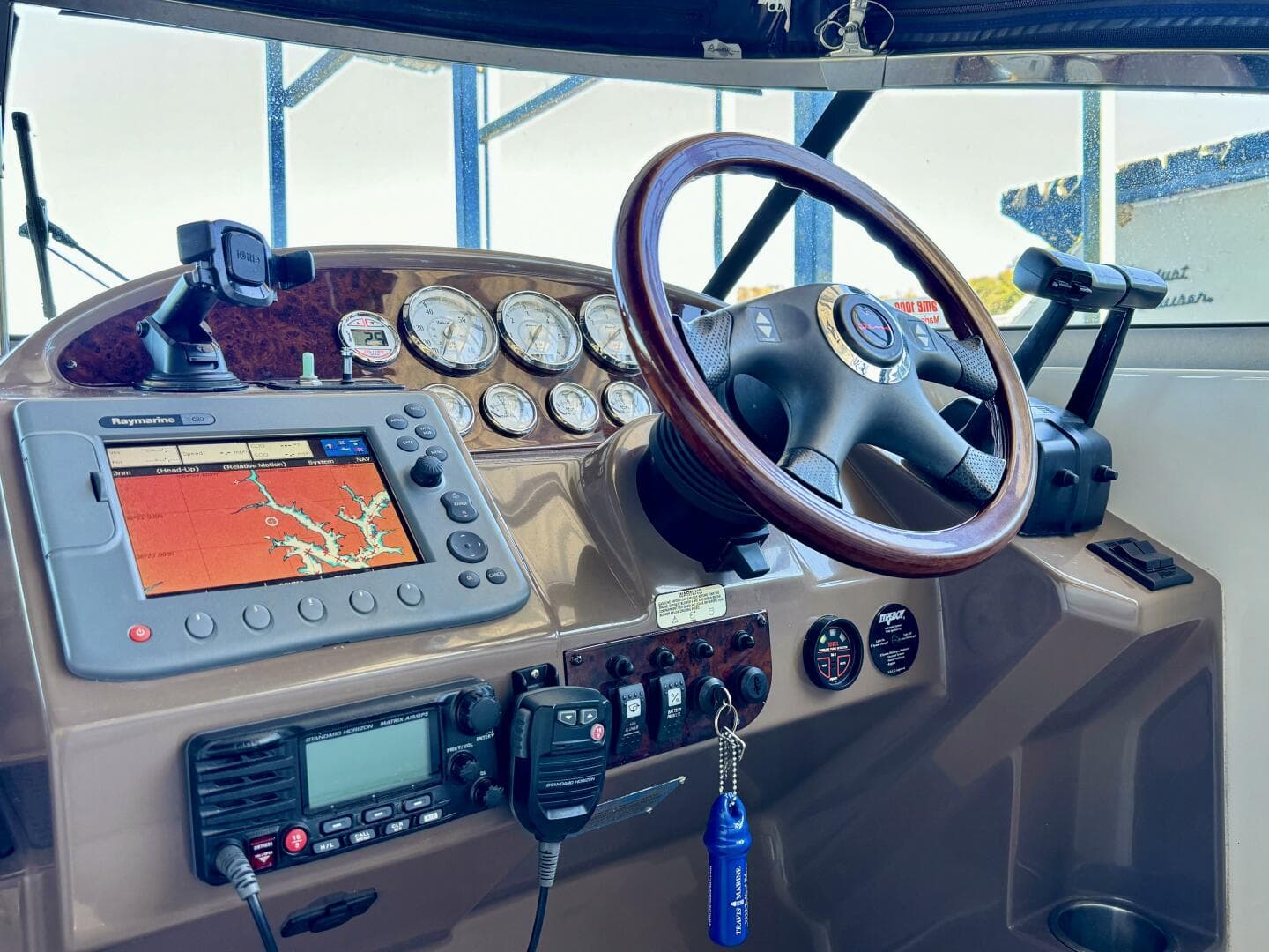 2006 Regal 3360 Window Express — photo 18