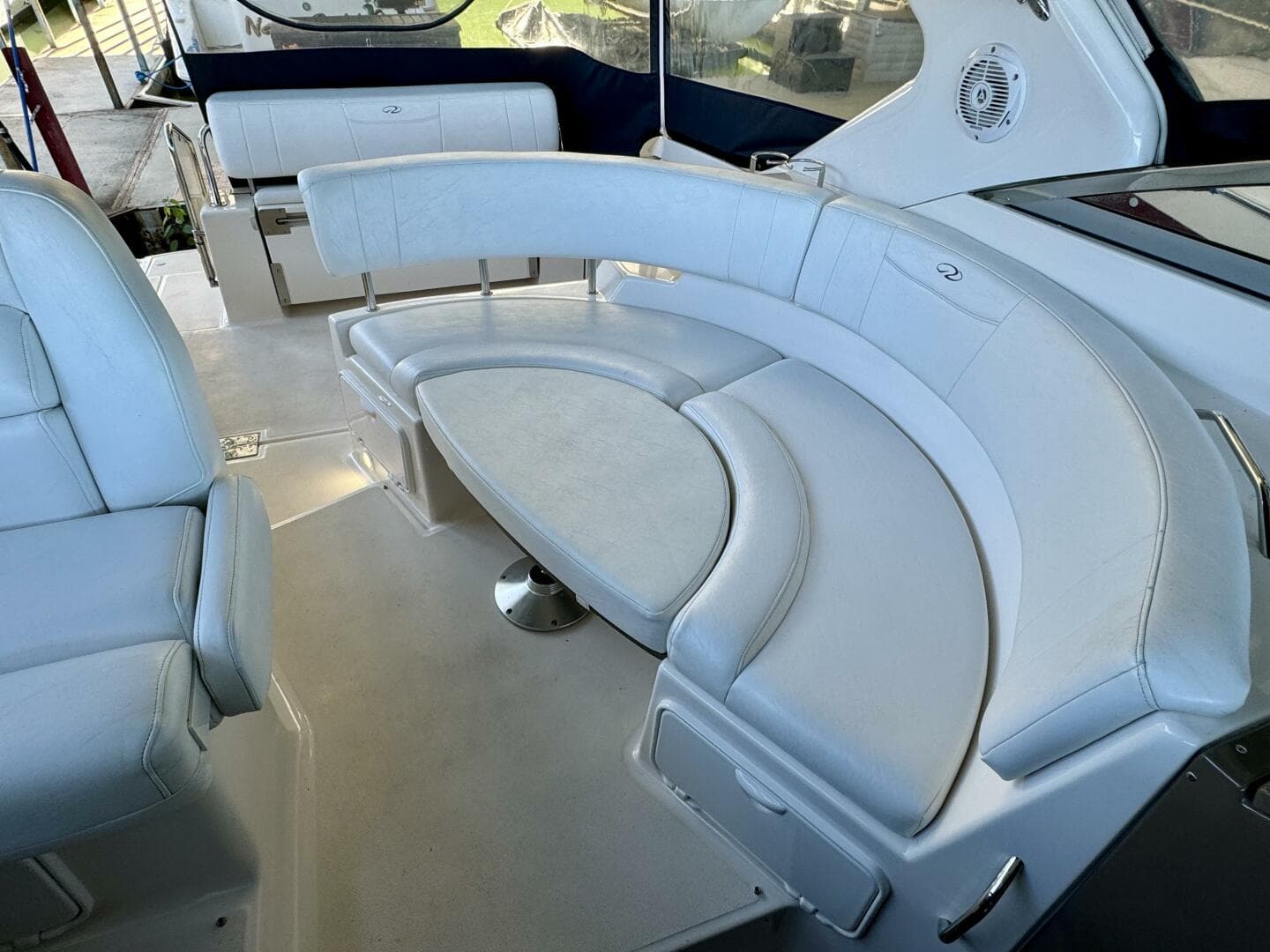 2006 Regal 3360 Window Express — photo 77