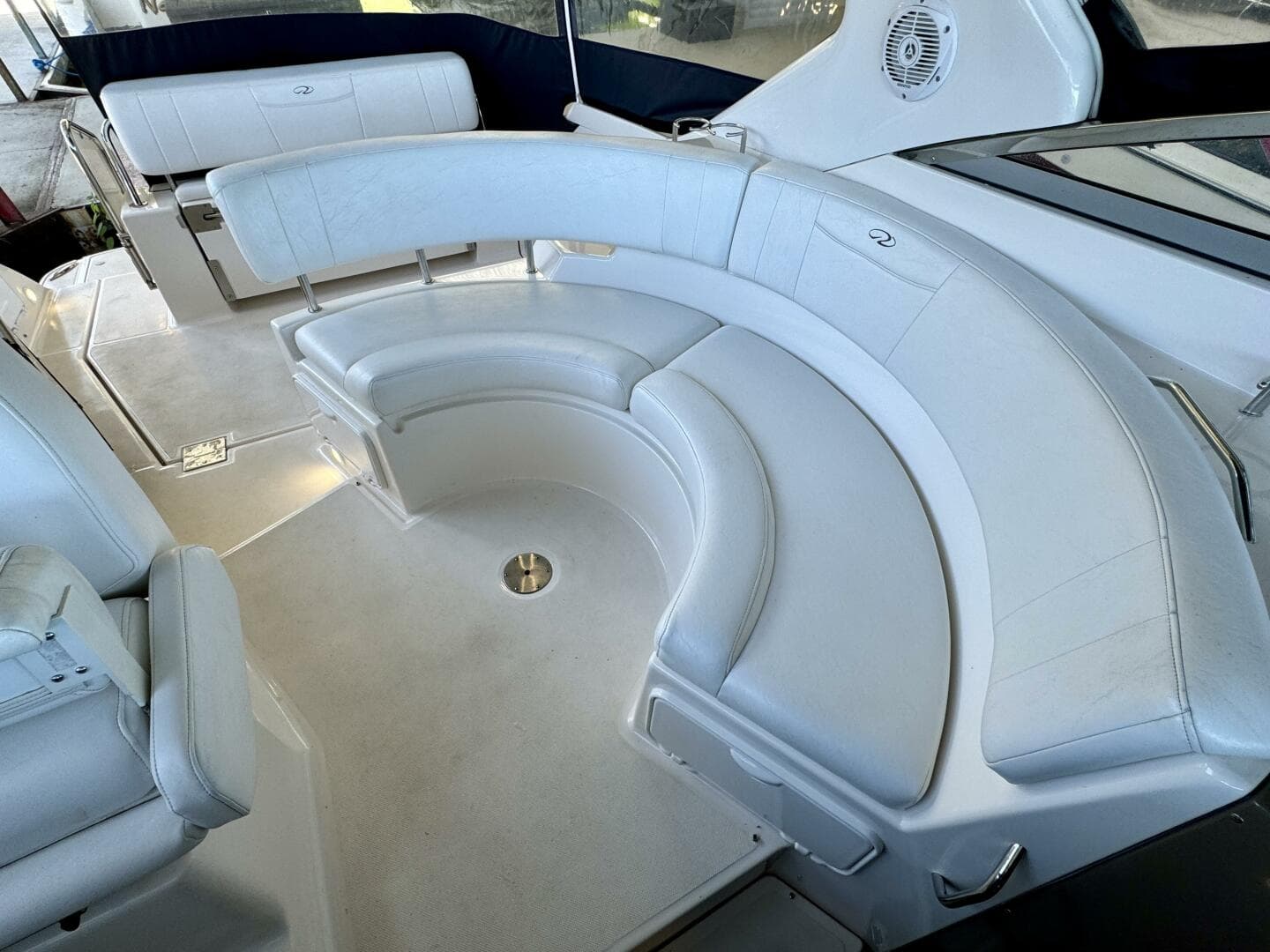 2006 Regal 3360 Window Express — photo 78