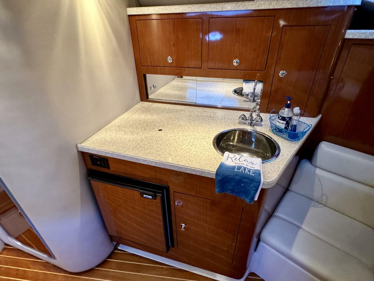 2006 Regal 3360 Window Express — photo 37