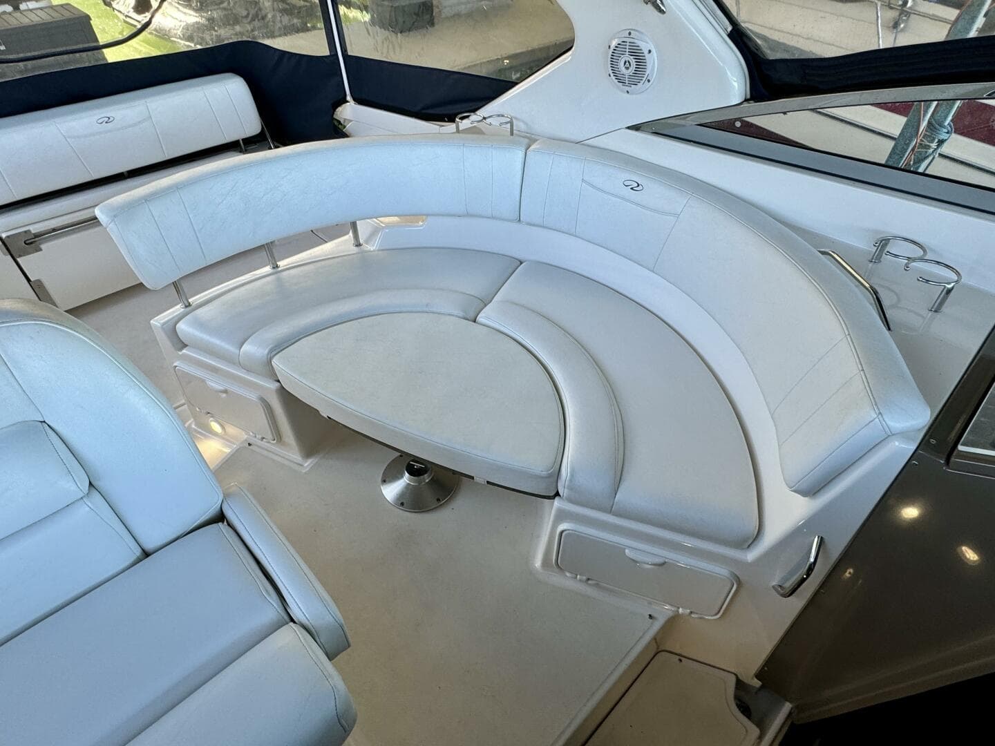 2006 Regal 3360 Window Express — photo 76