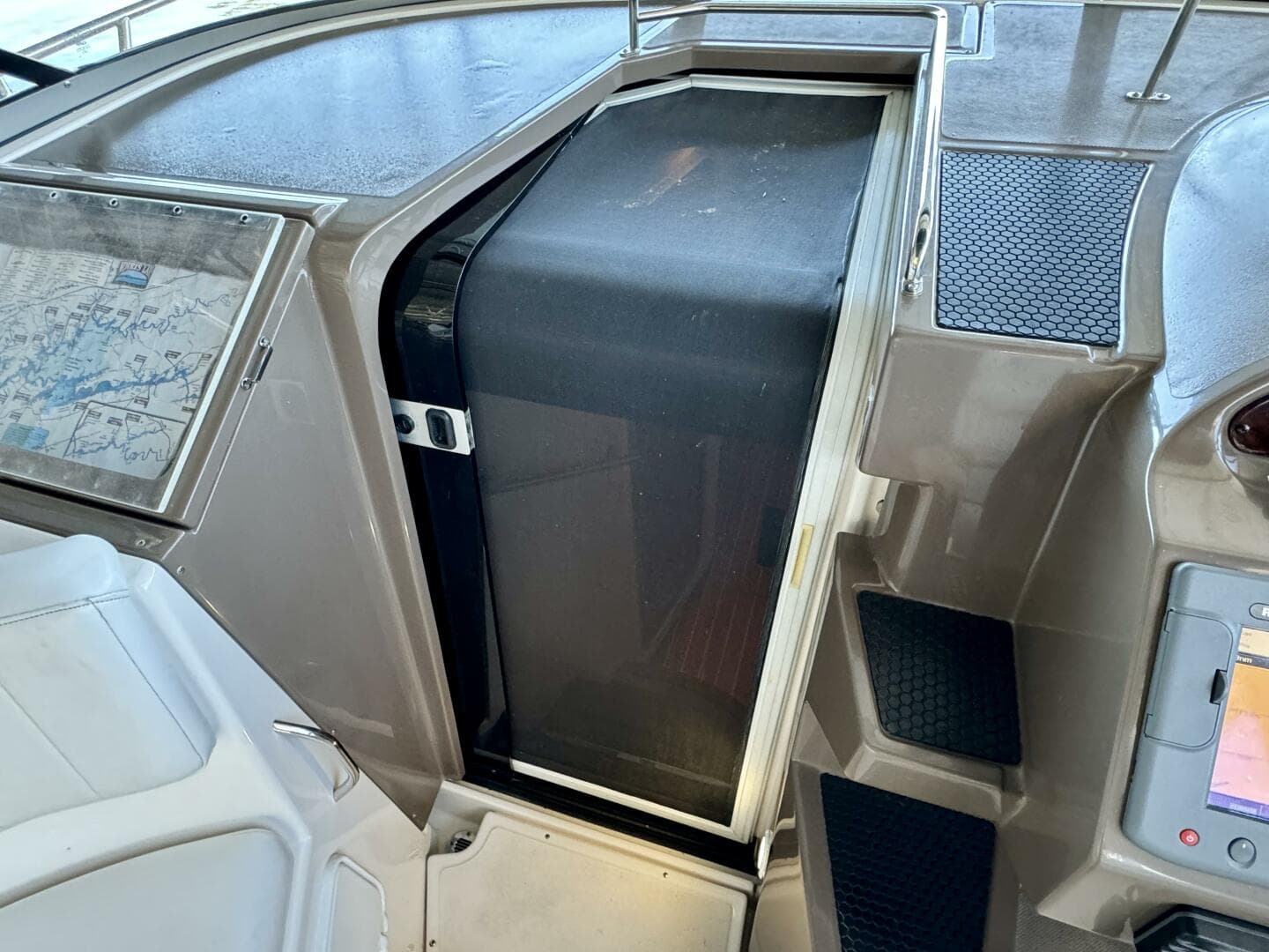 2006 Regal 3360 Window Express — photo 30