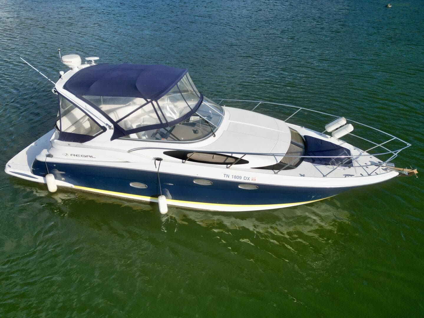 2006 Regal 3360 Window Express — photo 4