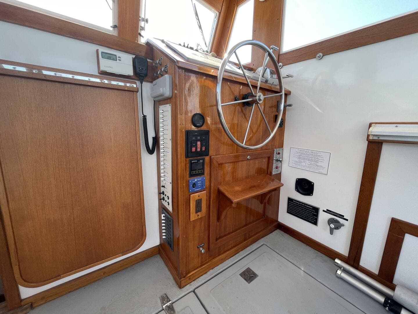 1988 Ellis Extended Pilothouse — photo 18