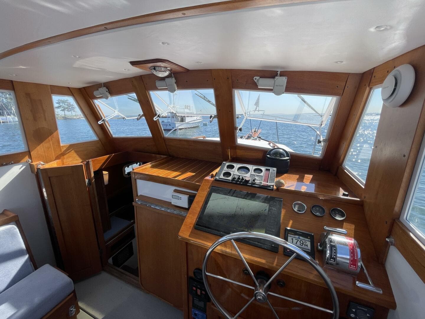 1988 Ellis Extended Pilothouse — photo 17