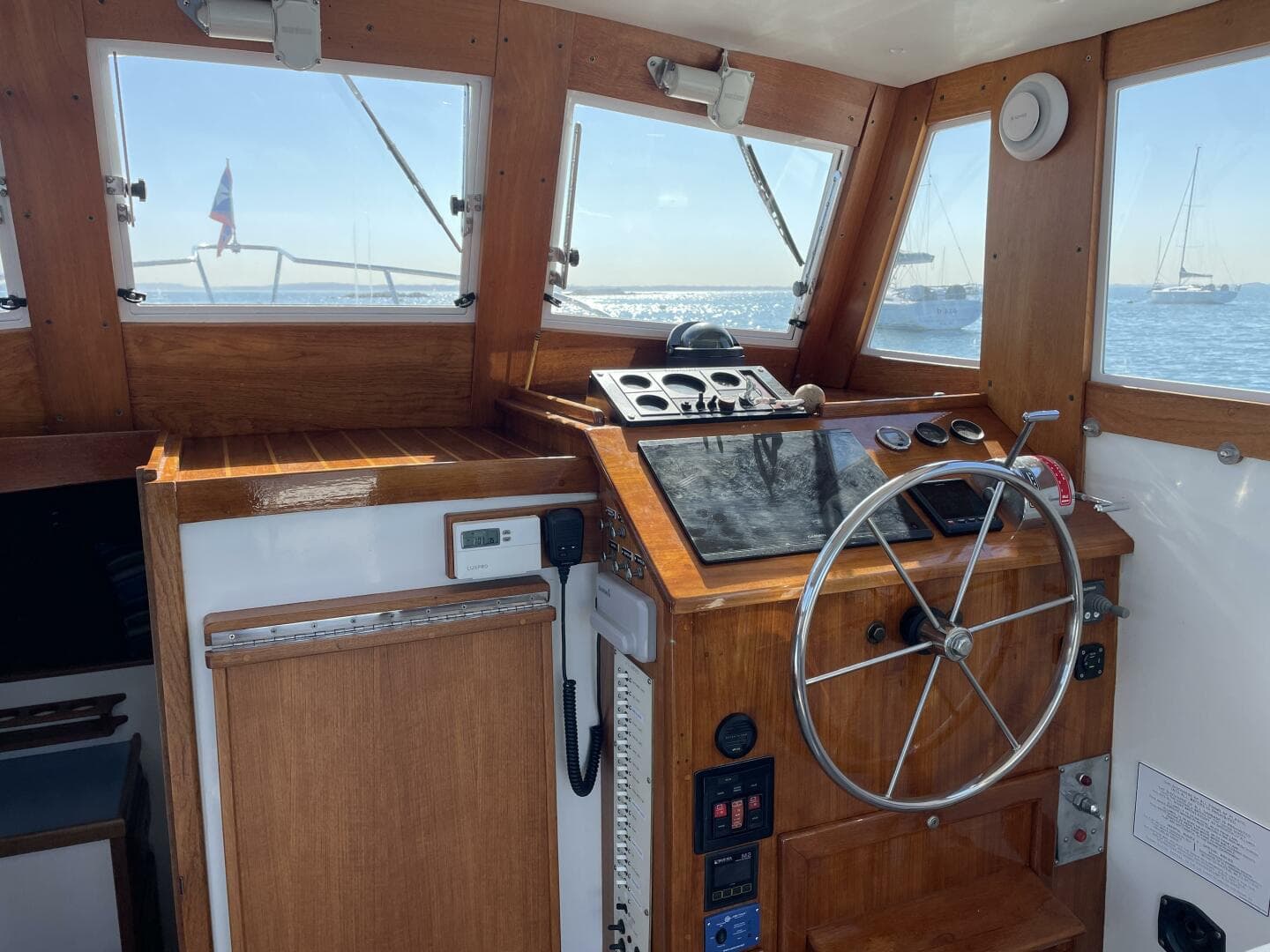 1988 Ellis Extended Pilothouse — photo 16