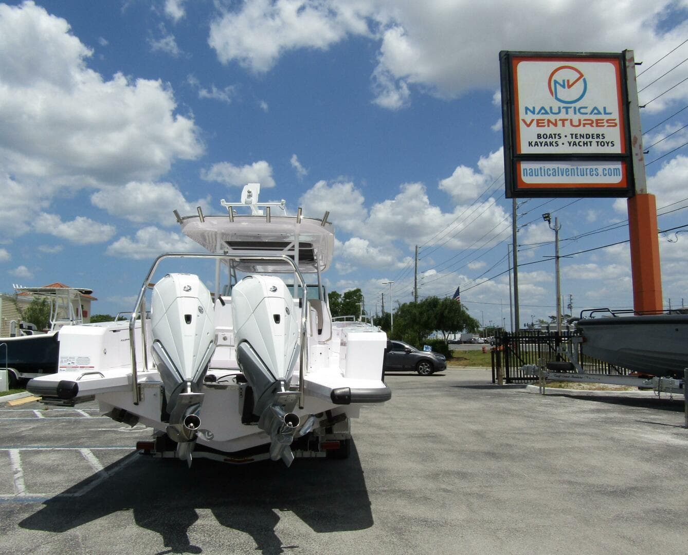 2024 Axopar 37 Sun Top — photo 3