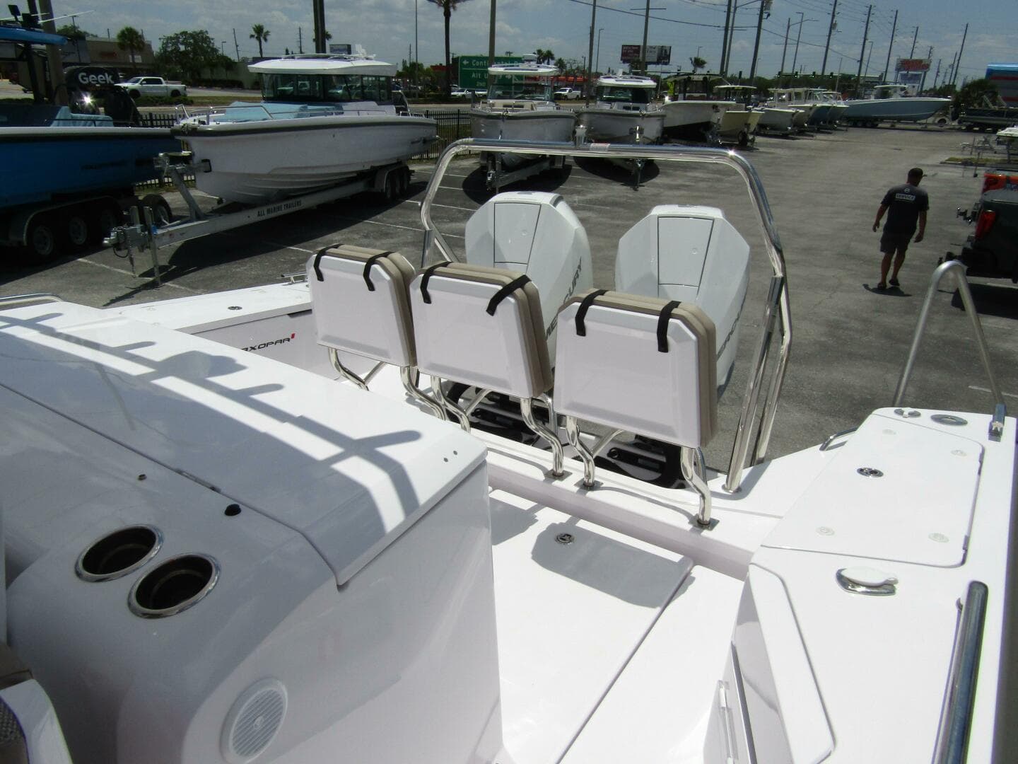 2024 Axopar 37 Sun Top — photo 15