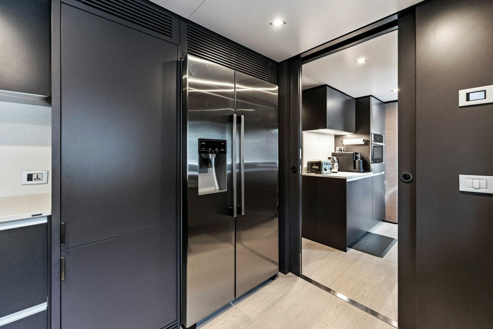 2024 Custom Line 33 Navetta — photo 68