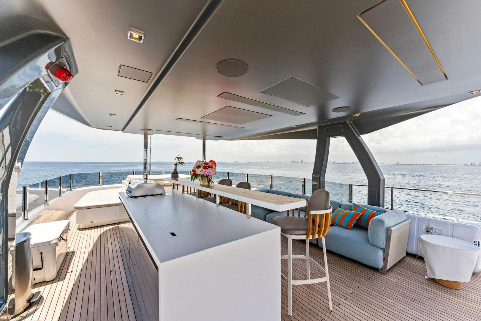 2024 Custom Line 33 Navetta — photo 21